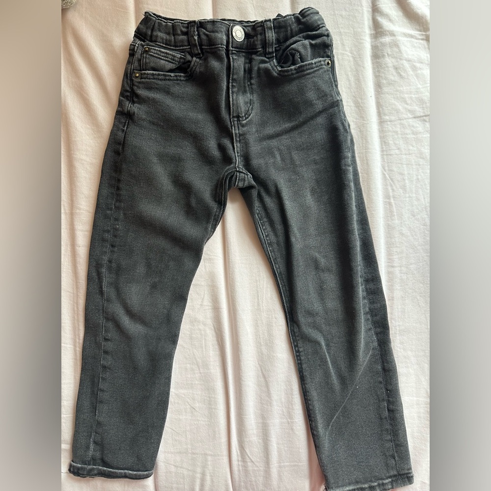 Zara girls black jeans size 4-5 years stretchy
